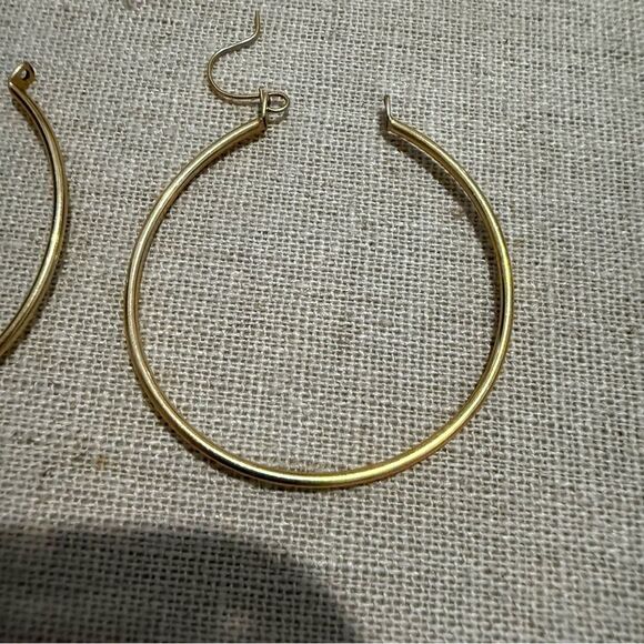 VINTAGE GOLD-PLATED OPEN HOOP EARRINGS - Picture 8 of 16